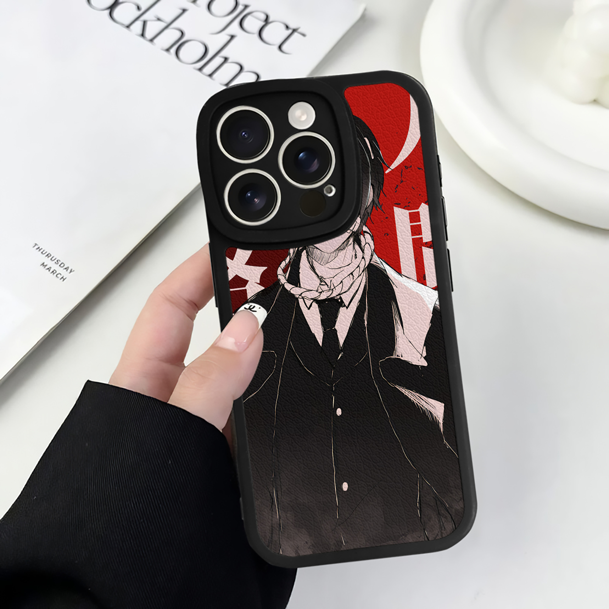 （画像用） 文豪ストレイドッグス Bungo Stray Dogs 【iPhone 16シリーズ対応】シリコンスマホケース（レザー調） 材質：シリコン